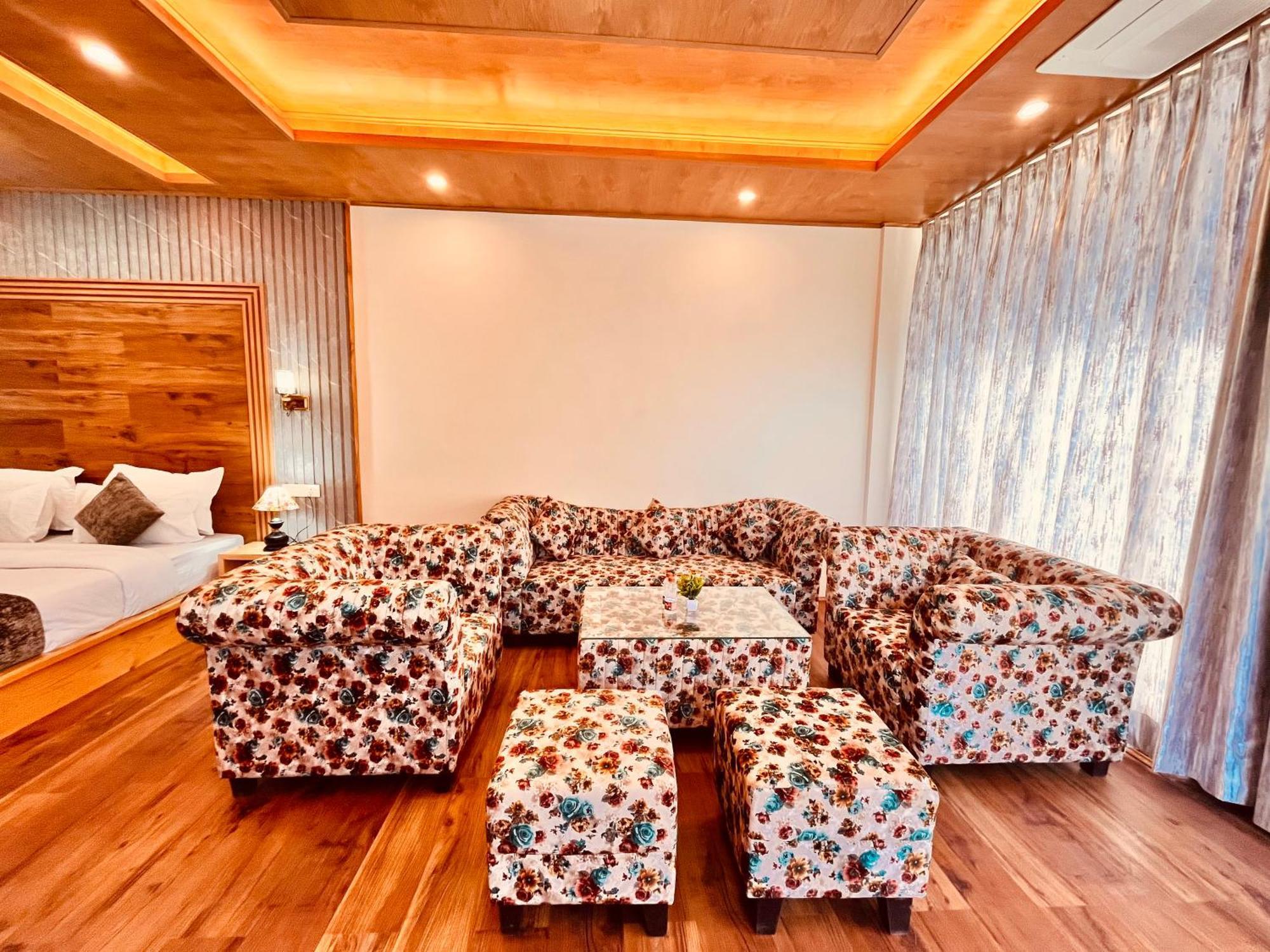 Naina Deventure Resort, Manali - Premium Rooms With Centrally Heated & Scenic View Εξωτερικό φωτογραφία
