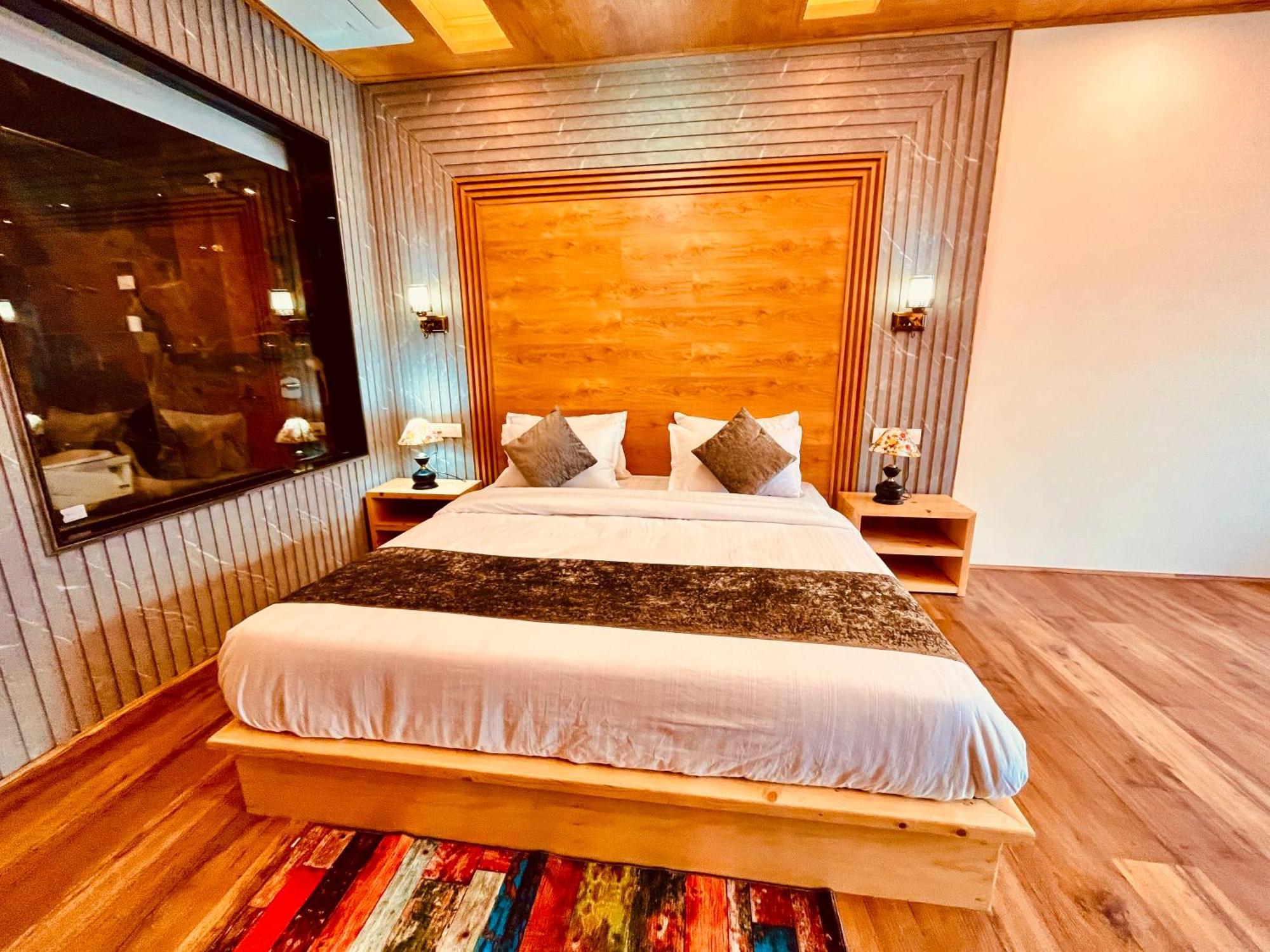 Naina Deventure Resort, Manali - Premium Rooms With Centrally Heated & Scenic View Εξωτερικό φωτογραφία