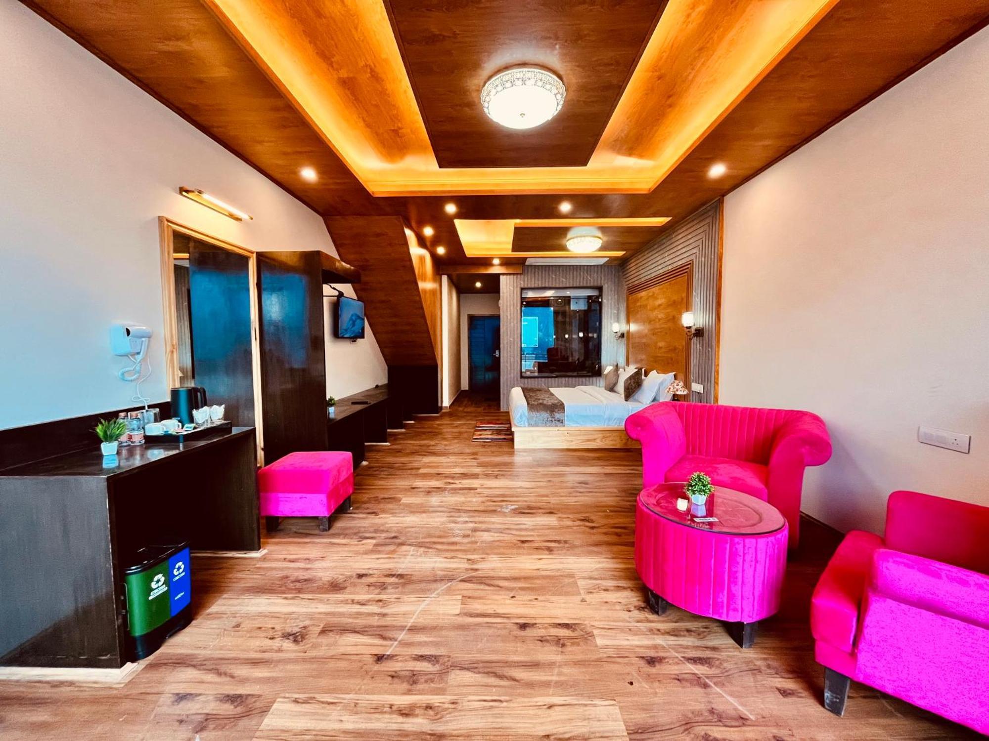 Naina Deventure Resort, Manali - Premium Rooms With Centrally Heated & Scenic View Εξωτερικό φωτογραφία